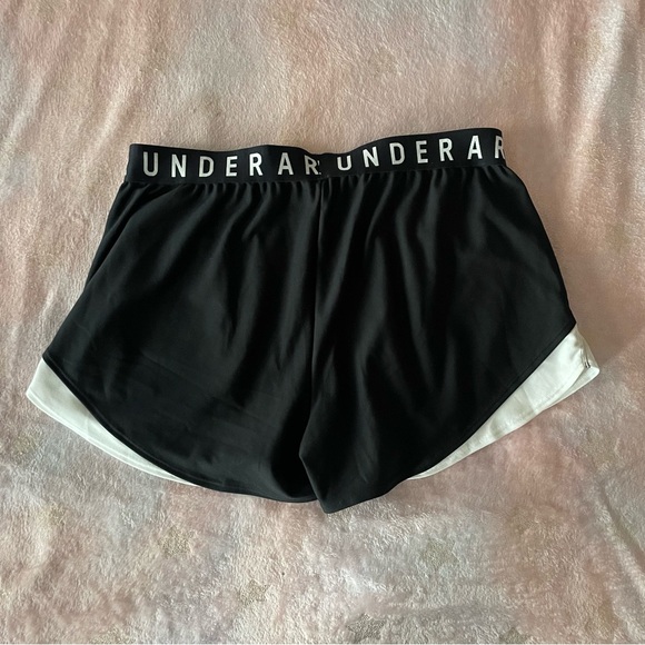 Under Armour Athletic Shorts - Picture 2 of 3
